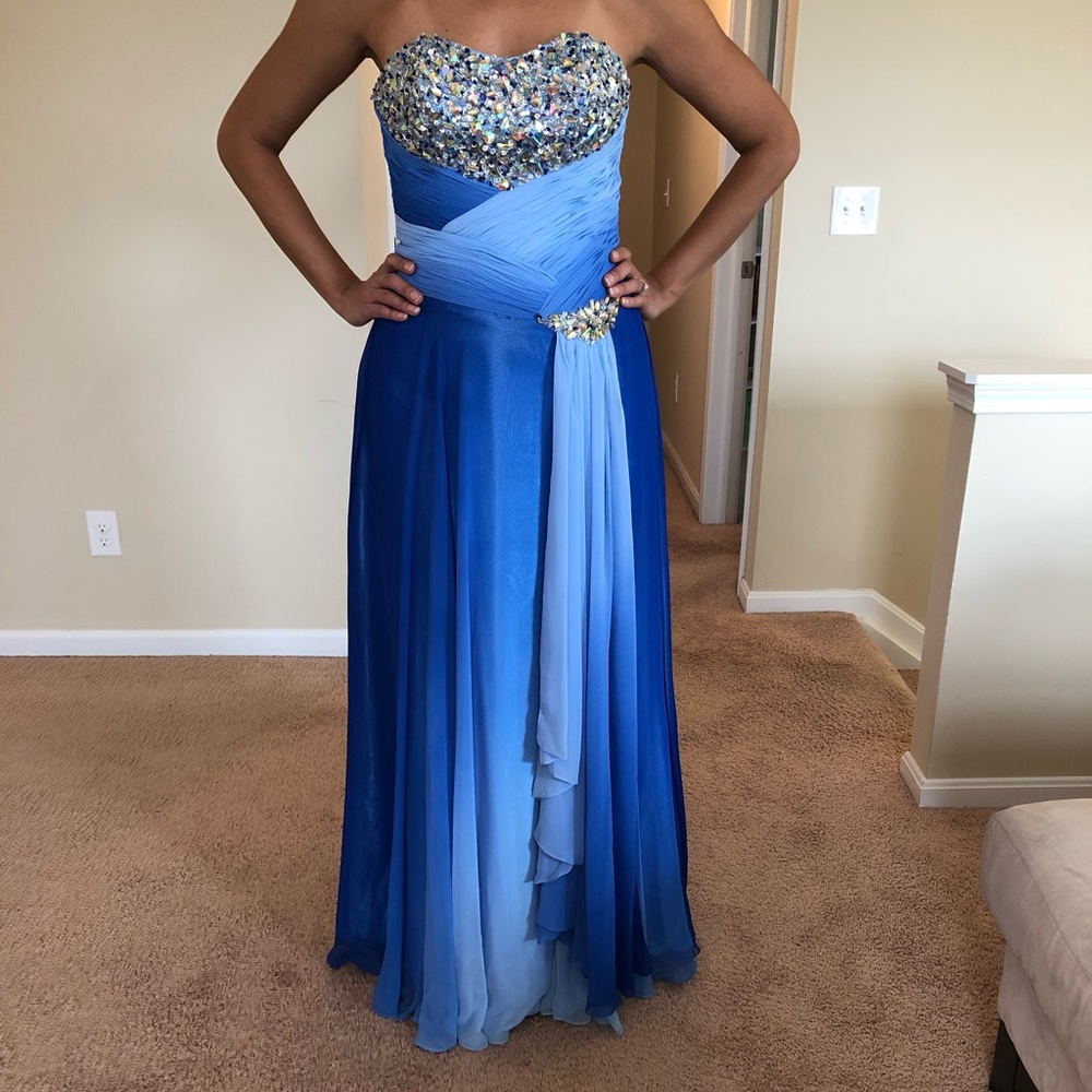 Vienna PROM Blue Dress Size 8 Sparkle Top